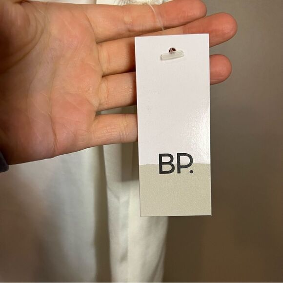 NWT! BP ivory lace trim tank with adjustable straps - Picture 4 of 14